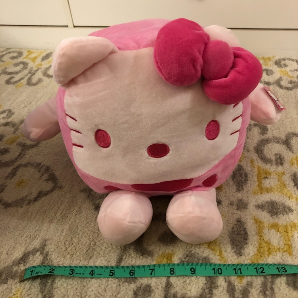 HELLO KITTY CUBE PLUSH NEW
